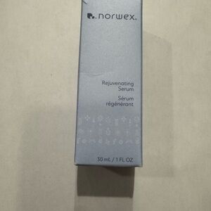 Norwex Rejuvenating Serum - Soft Blue